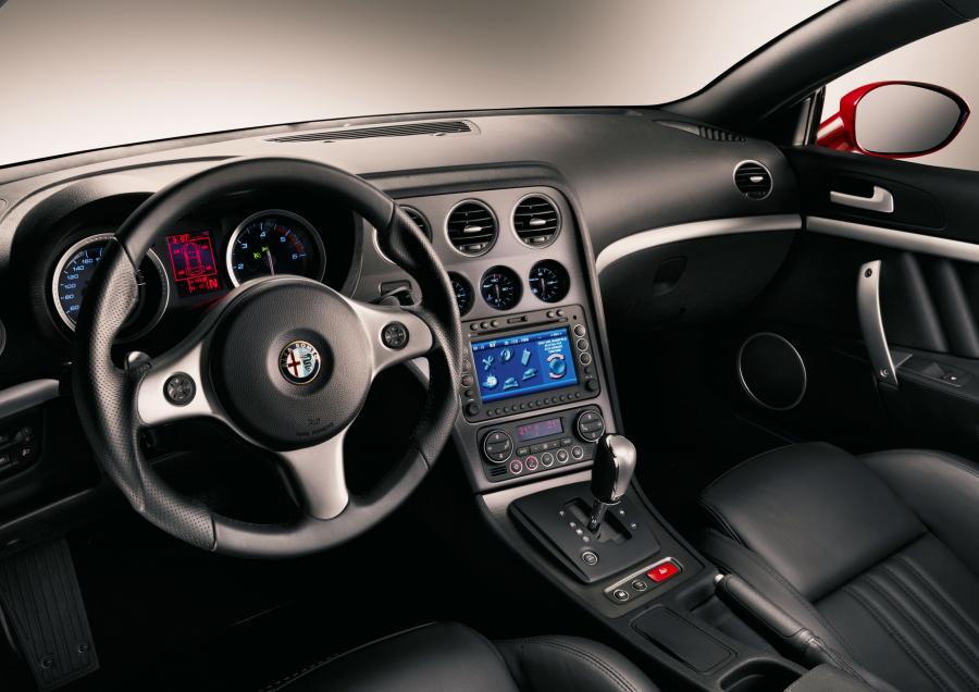 Торпедо Alfa Romeo Brera (939D) 2008 года  (фото 19 из 47)